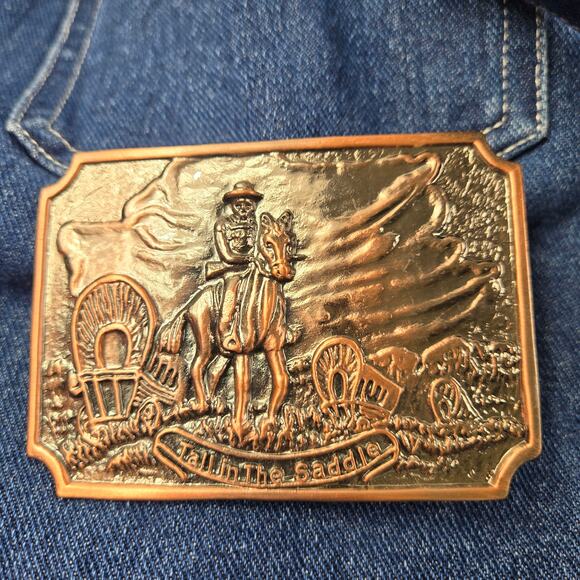 Tall in the Saddle Western Belt Buckle Covered Wagon Train - Picture 1 of 9